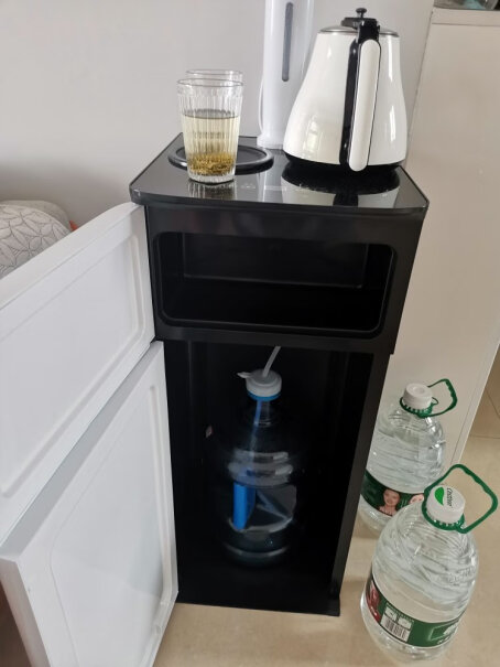 海尔（Haier）饮水机海尔家用小型饮水机下置水桶立式多功能茶吧机开水机评测好不好用,质量到底怎么样好不好？