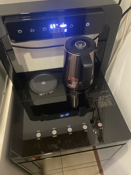 海尔智能茶吧机冰热家用全自动饮水机下置水桶自动上水台式多功能能放多大桶，谢谢！