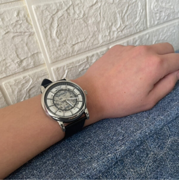 阿玛尼（ARMANI）欧美表阿玛尼（EmporioArmani手表可以入手吗？要注意哪些质量细节！