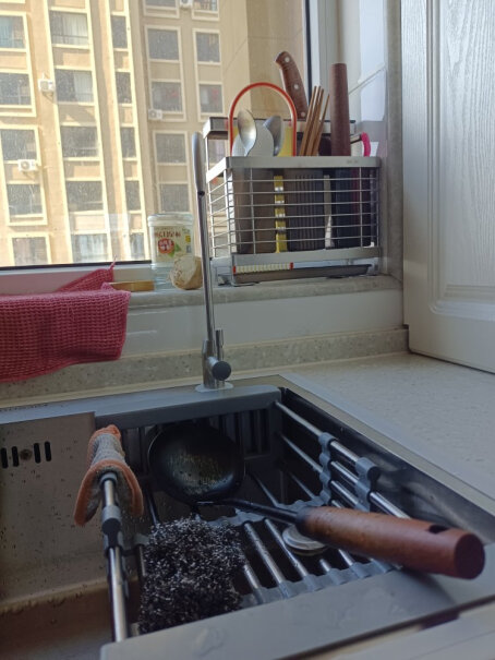 安吉尔净水器家用京品家电你们厨房怎么弄得插排？