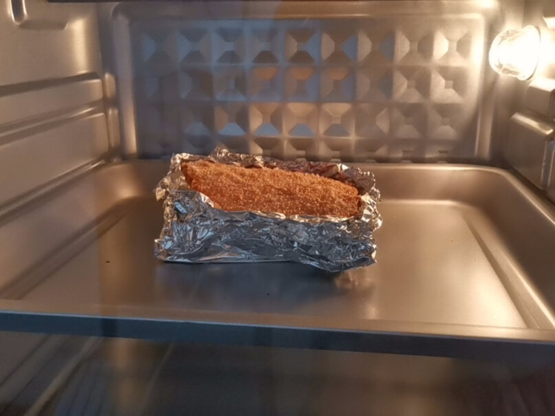 格兰仕电烤箱家用40L大容量三层烤位带防爆炉灯上下独立控温能烤干货花生米和黄豆一类吗？
