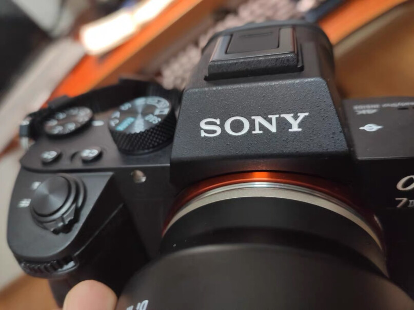 索尼DSC-RX10M3数码相机是日本原装进口的吗？