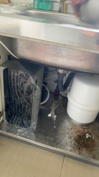 安吉尔净水器家用京品家电橱柜下面能放下吗？