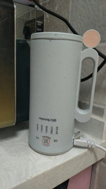 九阳豆浆机小型家用多功能迷你破壁机果蔬榨汁机我今天刚买的这款豆浆机，加热打豆浆后有剧烈的臭胶皮味儿，请问用过的有多久这种味儿能减轻呢？