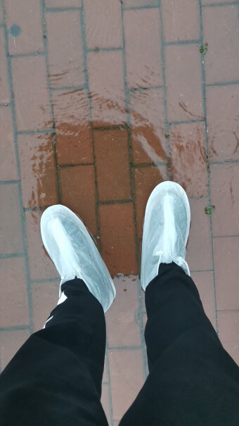 博沃尼克防雨鞋套男女加厚底雨鞋有大码的吗，男士的46的鞋？