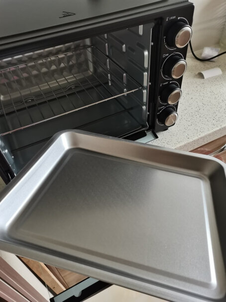 格兰仕电烤箱家用40L大容量三层烤位带防爆炉灯上下独立控温会不会炸门？