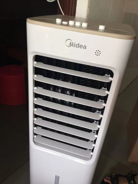 美的冷风扇家用办公室空调扇冷风机单冷要加水同冰晶吗？
