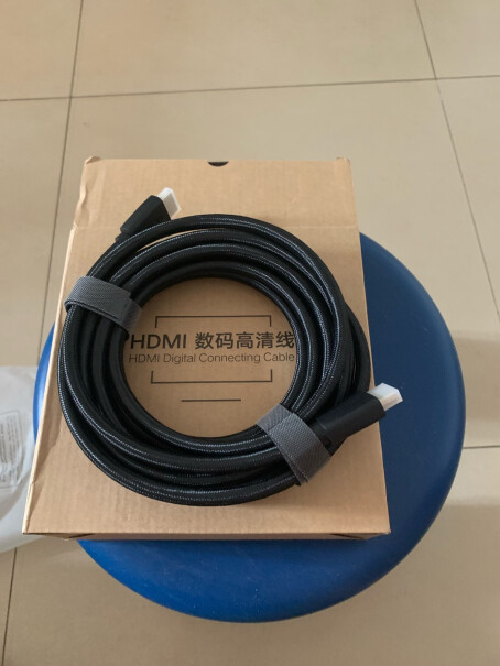 绿联HDMI线2.0版4K高清线1米各位盆友新显示器自带了hdmi线，我看着效果不是太好，不知道换这个线会不会提升，