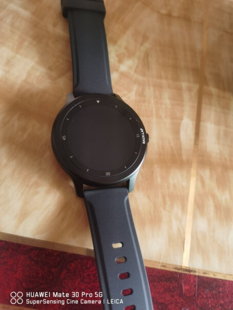 智能手表罗能LW11智能手表黑色曝光配置窍门防踩坑！应该怎么样选择？