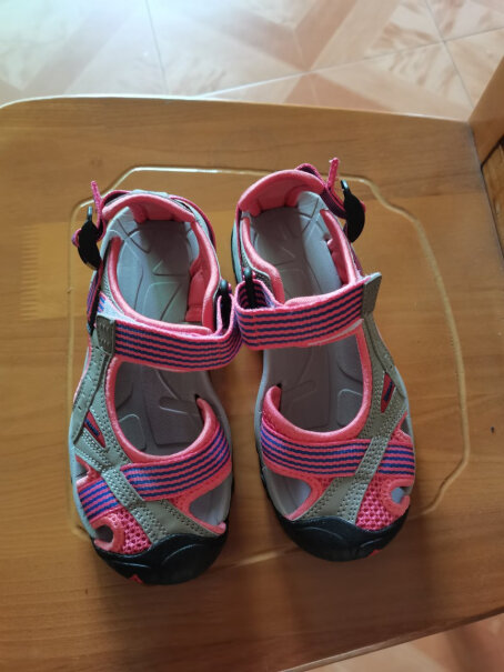 悍途夏季男女沙滩凉鞋户外休闲运动包头凉鞋粉红-女亲们，这款鞋，尺码标准吗？