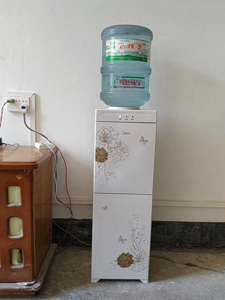 美的饮水机家用办公立式柜式温热饮水器YR1226S-W请问这款饮水机分水盒塑料质量如何？