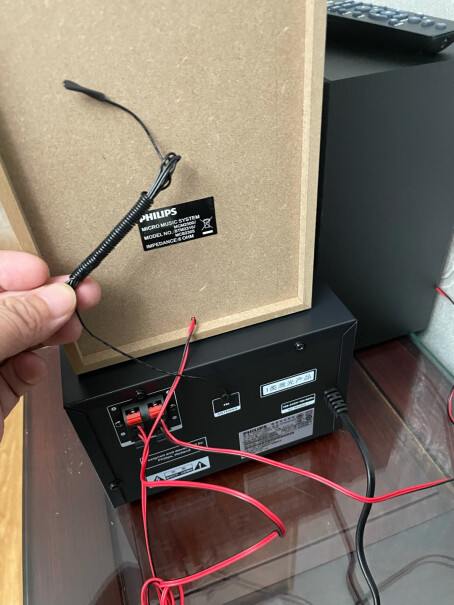 飞利浦DTM380音响音箱可以不可以连接麦克风？