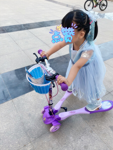 迪士尼Disney滑板车儿童四岁宝宝能玩吗？