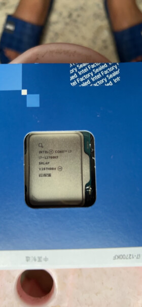 i7-12700F12代这个自带的风扇你们都是怎么处理的，我打算拆了当机箱风扇，但它能直接插在主板的小4pin接口上吗？