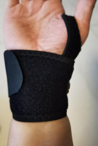 李宁护腕我经常玩电脑游戏，带这个可以减少或预防的腕管综合征和健稍炎 鼠标手的患病率吗？