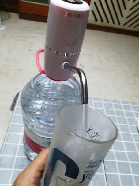 拜杰家用自动上水器桶装水抽水器是食品级塑材吗？