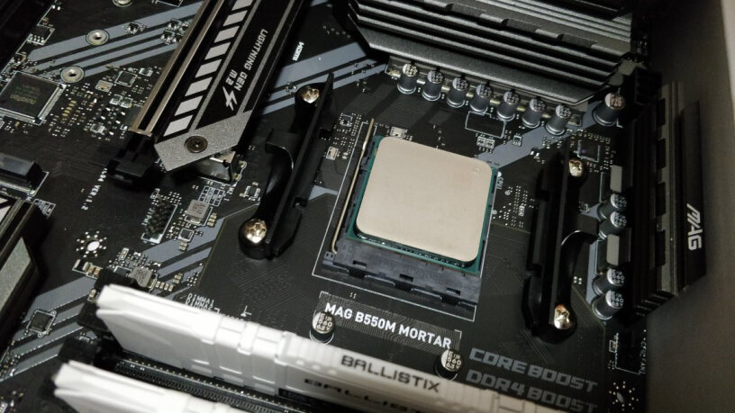 AMD锐龙55600G适合的什么主板？