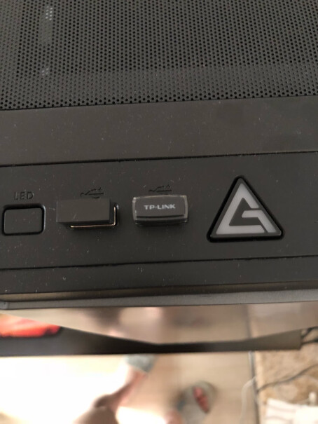 TP-LINK USB 3.0分线器 4口扩展坞这个是蓝牙发射器吗，能不能插到台式机上，用蓝牙耳机听？