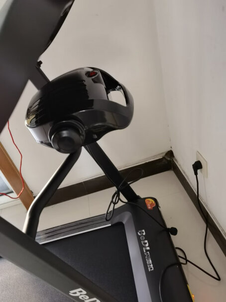 贝德拉跑步机家用智能静音折叠走步机健身器材518你好，这款跑步机承重多少？