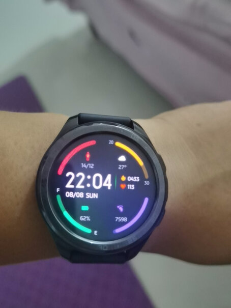 vivo WATCH智能手表怎么充电呢？