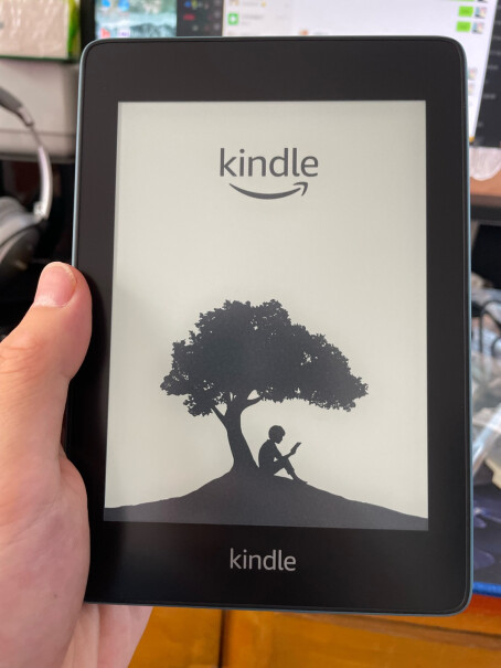 Kindle PW 8G阅读器-书卷礼盒能看漫画吗？是不是屏幕小看的不爽？