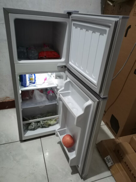 志高双门冰箱小型电冰箱冰箱怎么灯光呀？