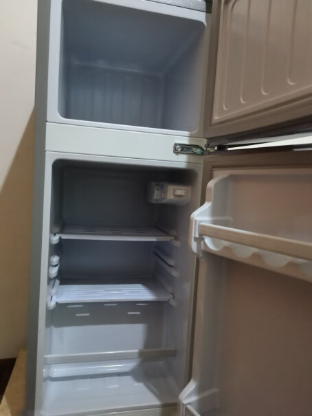 志高双门冰箱小型电冰箱冰箱有多重？
