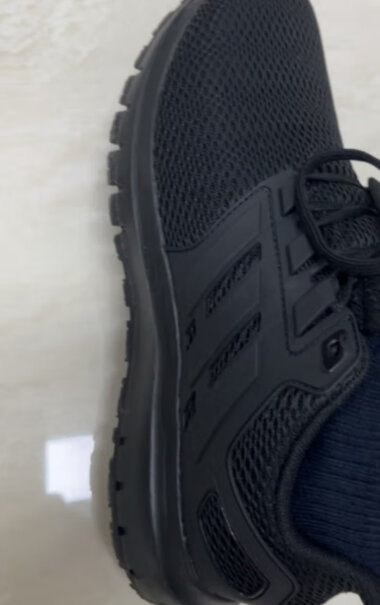 阿迪达斯 跑步鞋adidas ULTIMASHOW男鞋 黑色 43码要注意哪些质量细节？老司机评测诉说？
