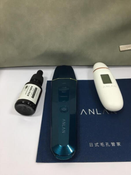 安兰黑头铲皮机敏感肌肤能用吗？