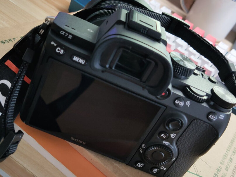 索尼Alpha 7 III 微单数码相机用来做网店拍产品和短视频，够用吗？