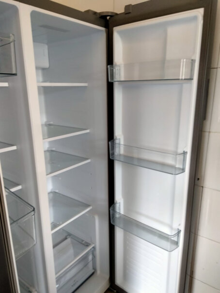 美的冰箱双变频风冷无霜对开双门冰箱保鲜这个冰箱，一般门能搬进去吗？