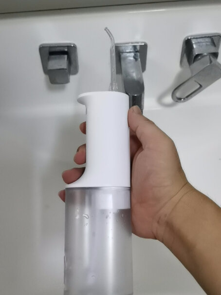 米家小米冲牙器洗牙器美牙仪可以装温水吗？