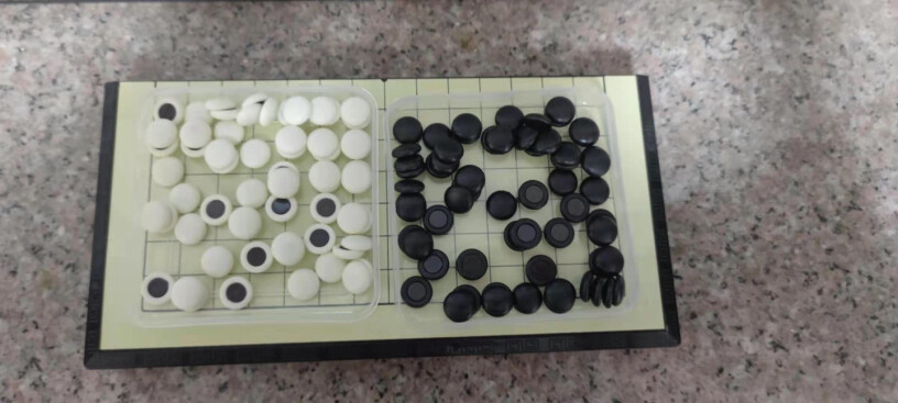 统步磁石围棋五子棋套装折叠便携15路棋盘黑白棋小孩子玩是不是比较合适？