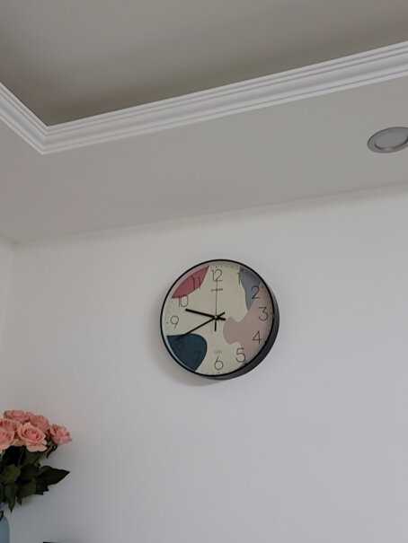 Timess挂钟创意简约钟表客厅静音石英钟表挂墙卧室时钟一个月就慢了10分钟？