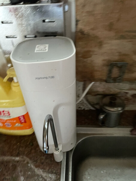 九阳净水器家用台式厨房自来水龙头净化活性炭自来水前置过滤器接这个水烧开喝还会有漂白粉的异味吗？