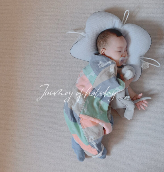 贝肽斯婴儿定型枕头 蓝色6个月宝宝还适用吗？