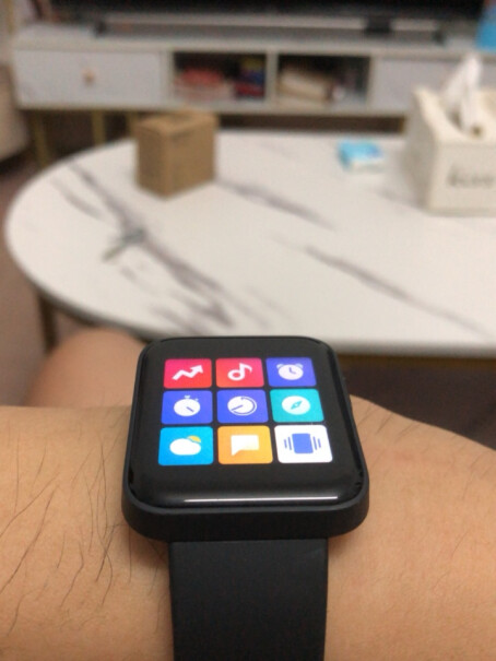 Redmi Watch 典黑智能手表屏幕易磨损吗？