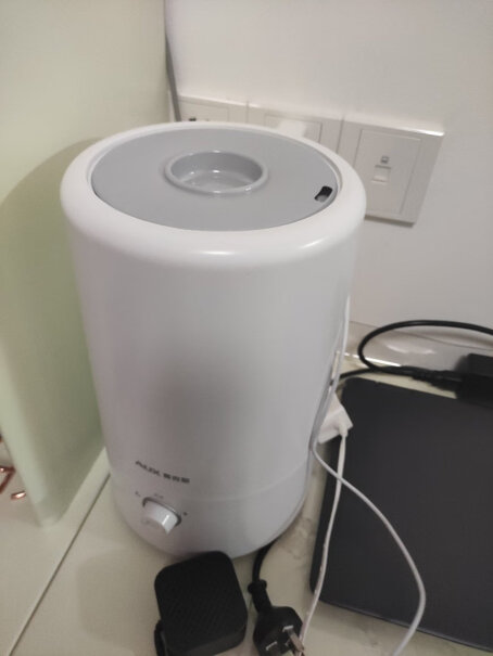 奥克斯加湿器大容量上加水家用办公室卧室母婴空气净化加湿为什么加上水漏水呢？