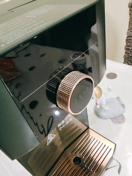 IAM即热式饮水机小型桌面台式迷你全自动智能即热饮水机加热过的水，有塑料味吗？请真实评价，谢谢？