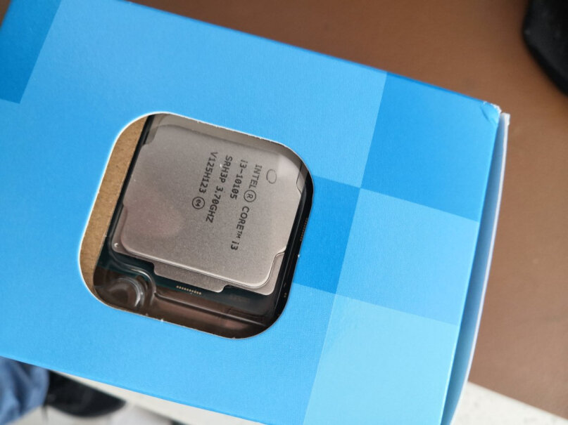 品牌+产品型号：Intel i3-10105 盒装CPU处理器支持4K分辨率吗，接电视看视频用？
