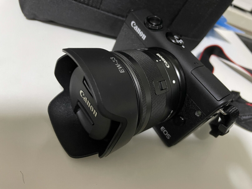微单相机佳能M200微单相机评测值得买吗,适不适合你！看质量怎么样！