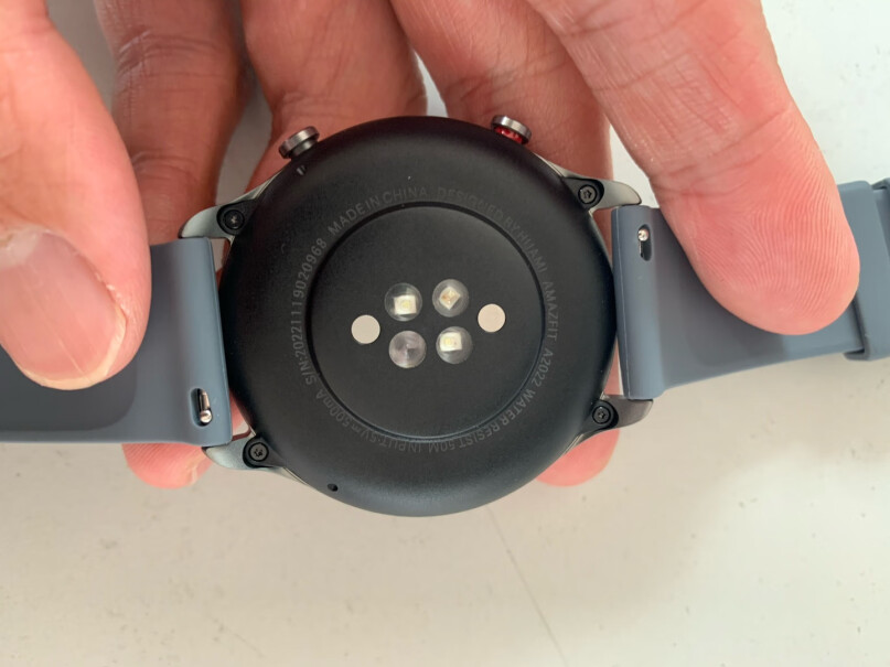 Amazfit GTR 2e 手表蓝牙耳机和手表能同时连接手表吗？
