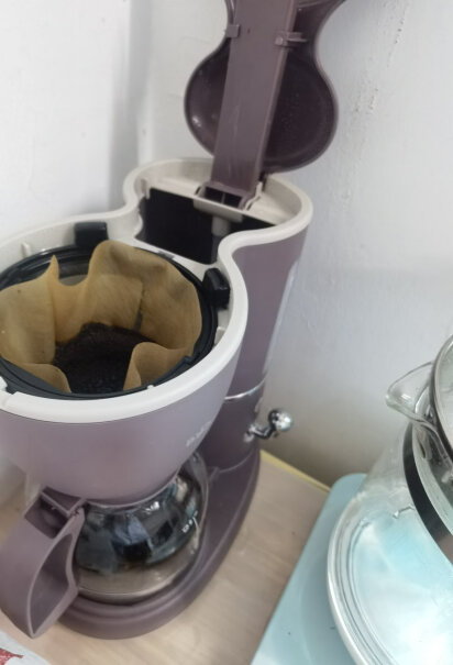小熊咖啡机美式家用这个煮好了是自动流小壶里吗？还是自己接？如果自动流喝不完不凉吗？