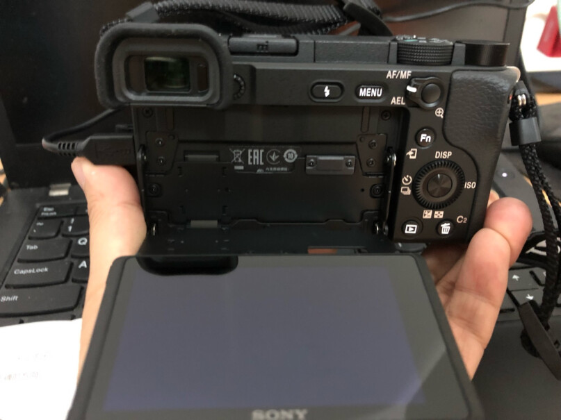 索尼 Alpha 6400 微单相机全画幅吗？