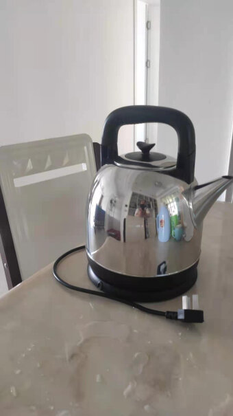 苏泊尔电水壶热水壶电热水壶304不锈钢烧水壶我想问下商家有没有小一点的买的太大啦？