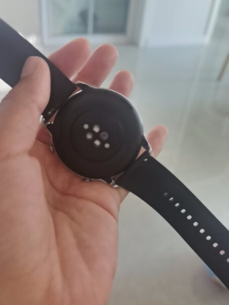 Amazfit Pop Pro是 AMOLED屏幕吗？