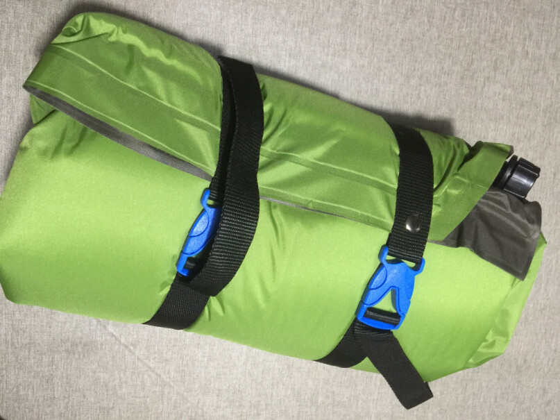 帐篷-垫子牧高笛户外装备带枕头加宽加厚单人露营自动充气防潮垫使用体验,怎么样入手更具性价比！