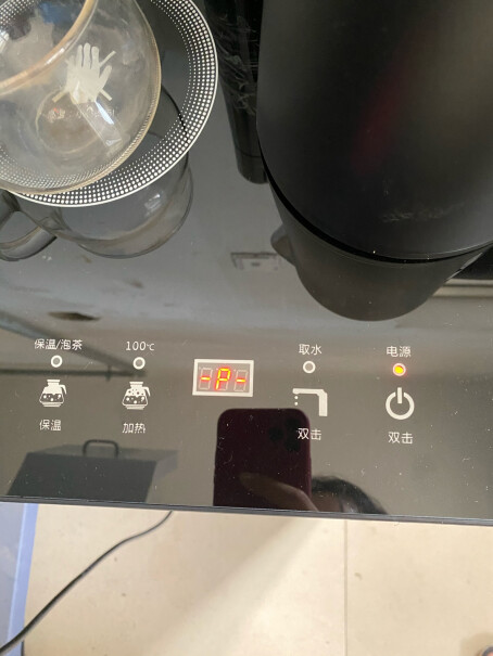美菱茶吧机插上电源为什么LED灯没亮？