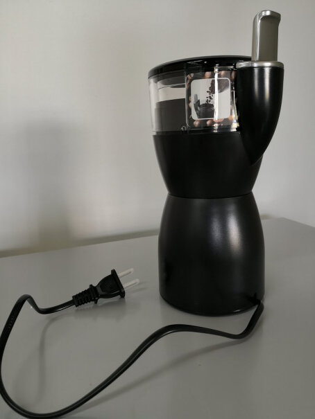 德龙咖啡机趣享系列半自动咖啡机我用的这个出咖啡是一滴一滴的，是压粉太用力了吗，油脂也好少？