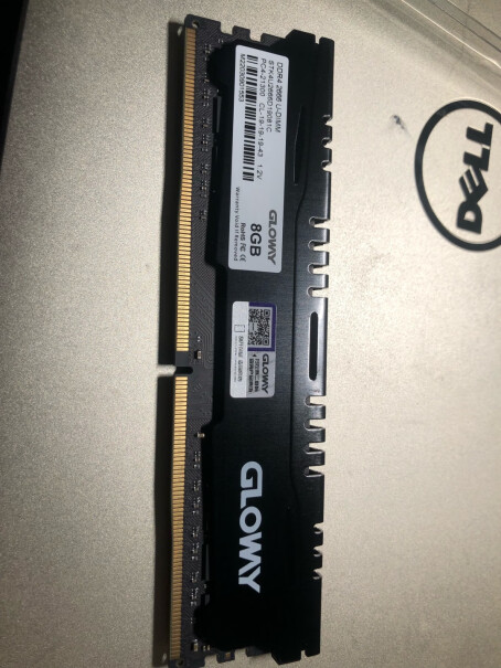 光威32GDDR42条8G 1条16G 现在再加一条32G.可以吗？